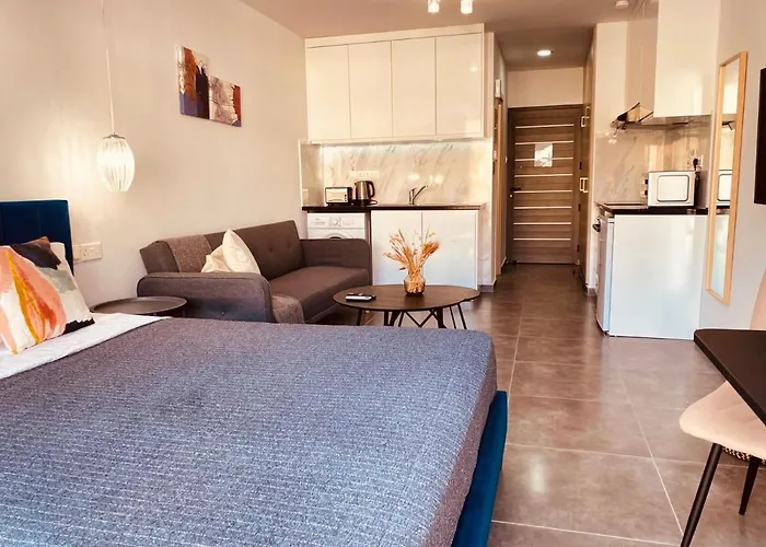 Phaedrus Living: Seaside Luxury Flat Athina 118