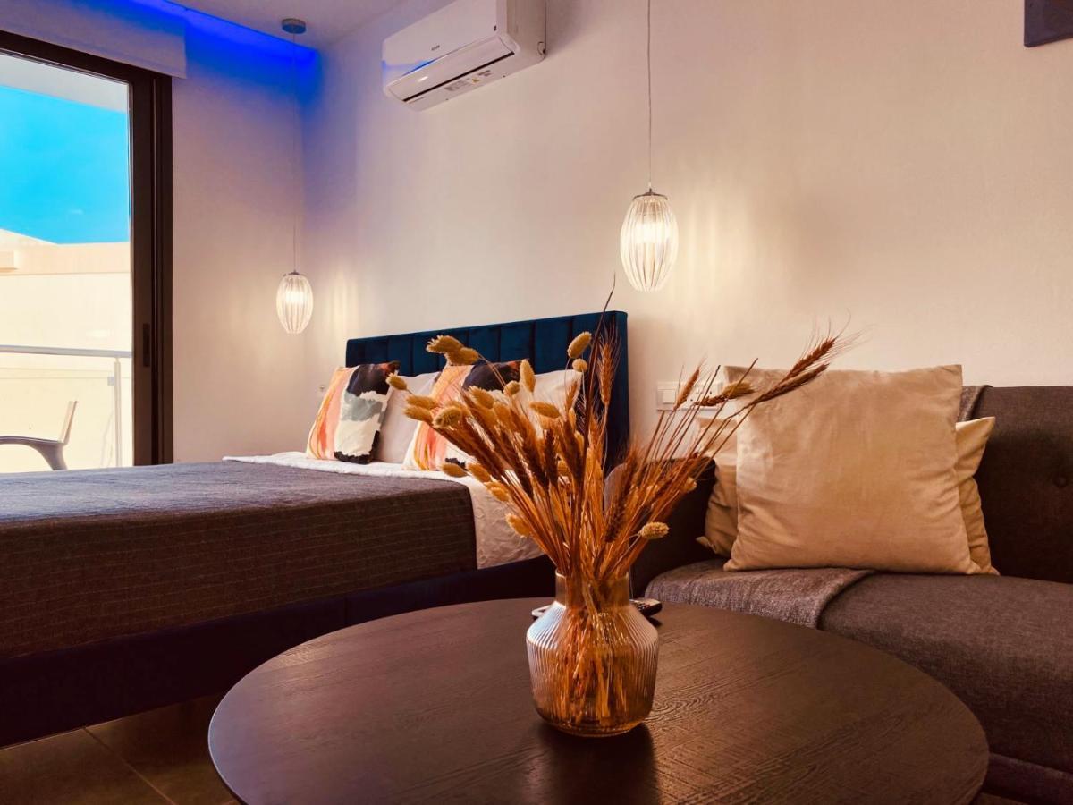 Phaedrus Living: Seaside Luxury Flat Athina 118 Apartment *